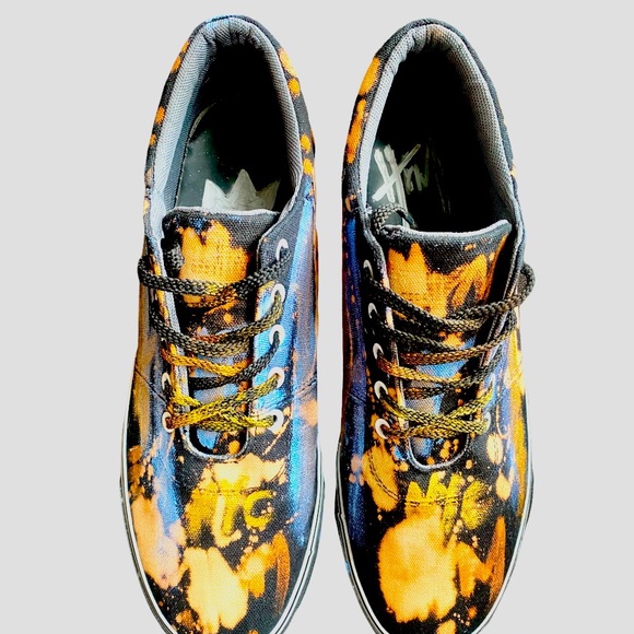 Sneaker - Picture 4 of 5